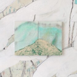 803×530mm、雲肌麻紙・岩絵具・アクリル系絵具・油性マジック・膠